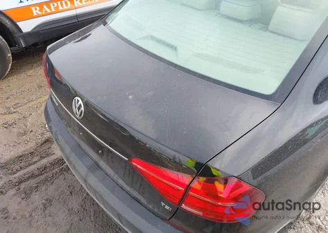 2016 Volkswagen Passat z USA, uszkodzony, nr VIN 1VWAT7A31GC061487